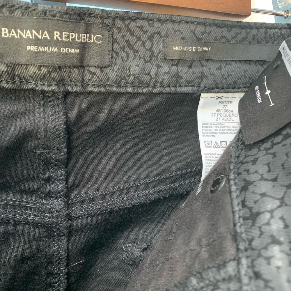 NWT Banana Republic Mid Rise Skinny Ankle Jeans in Black Snakeskin Print - Picture 5 of 7